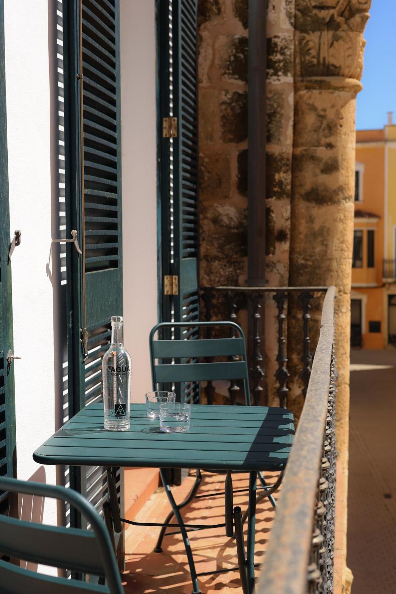 Fragile Hotel Ciutadella  Bagian luar foto